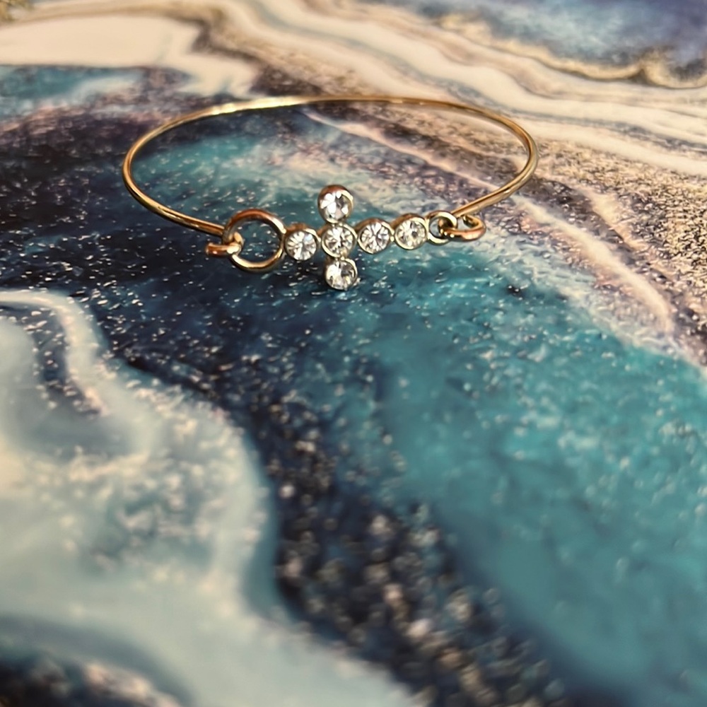 Cross Bracelet
